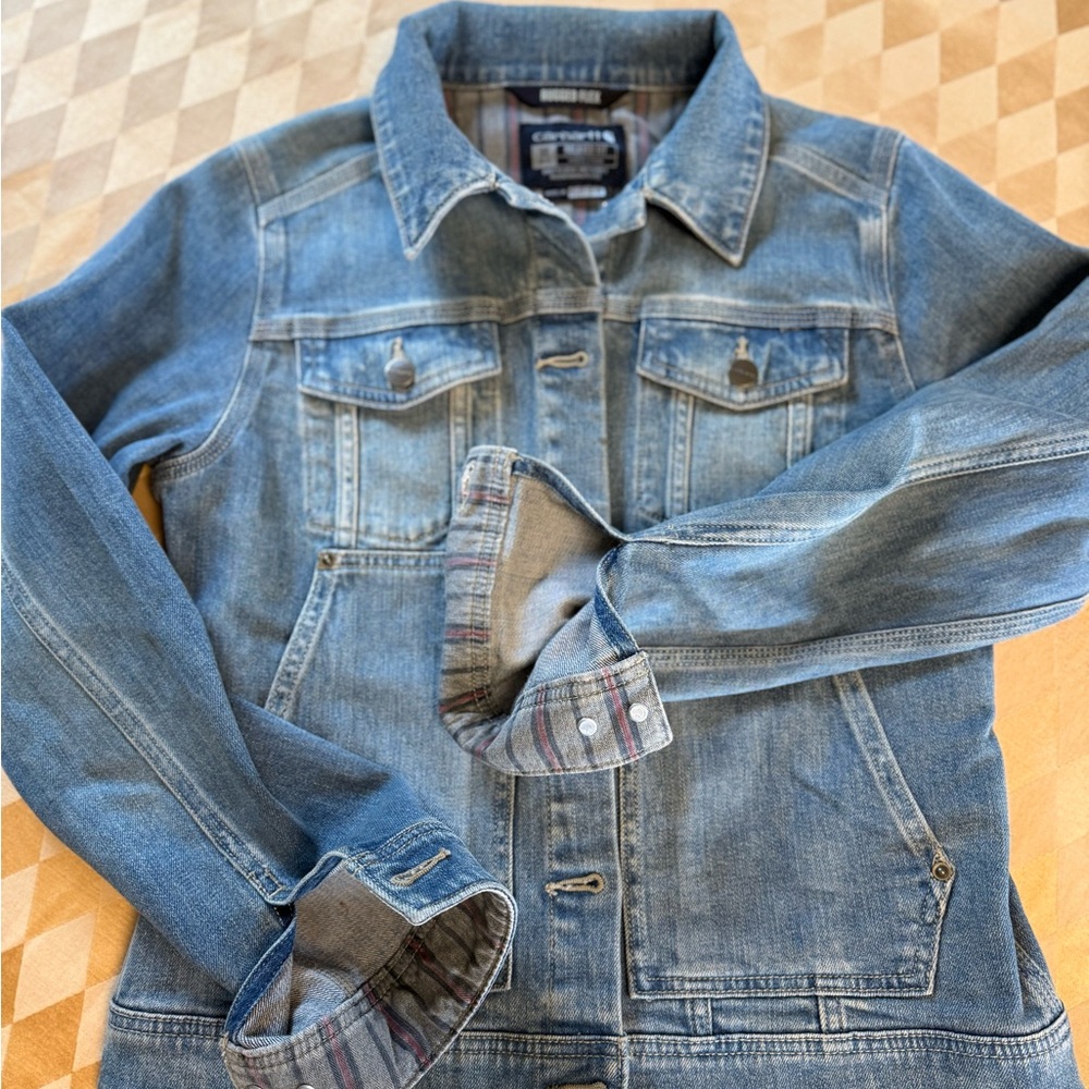 Carhartt Women's Light Blue Denim Jacket with Side Cinch Buttons Size XS - Picture 4 of 6